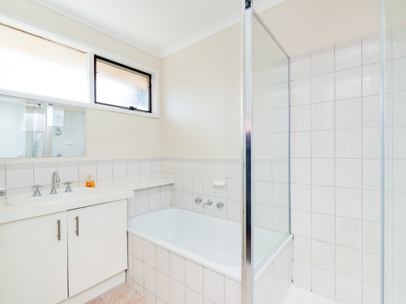 125 Warana Drive, Hampton Park VIC 3976