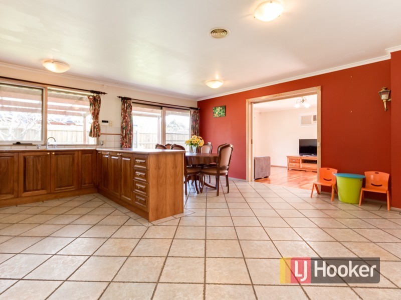 3 Beckington Crescent, Hampton Park VIC 3976