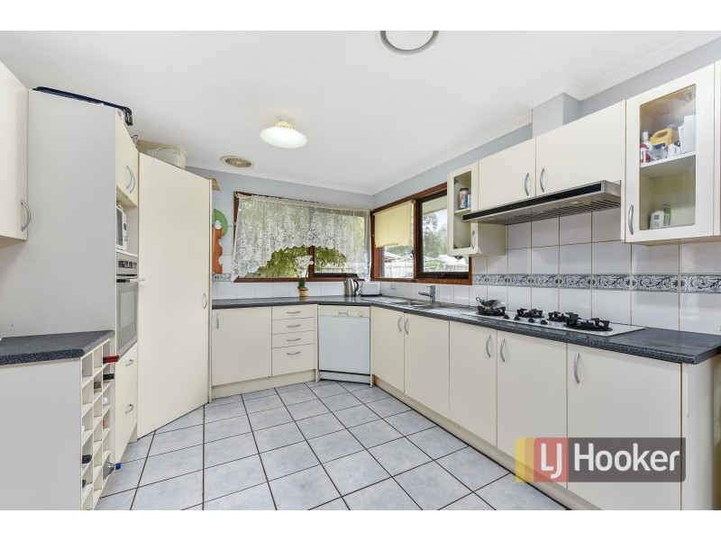 6 Peppermint Court, Hampton Park VIC 3976
