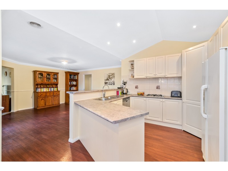 4 Chauncy Way, Lynbrook VIC 3975