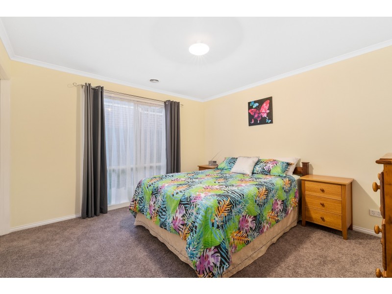 4 Chauncy Way, Lynbrook VIC 3975