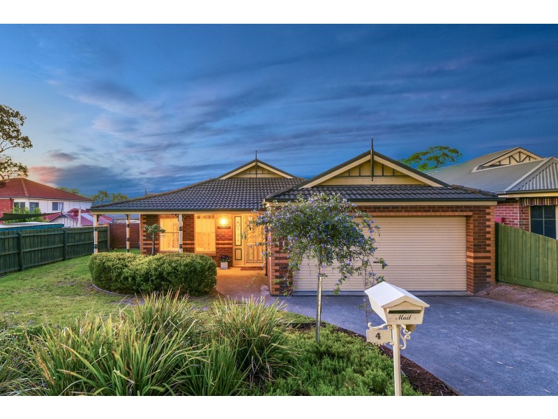 4 Chauncy Way, Lynbrook VIC 3975