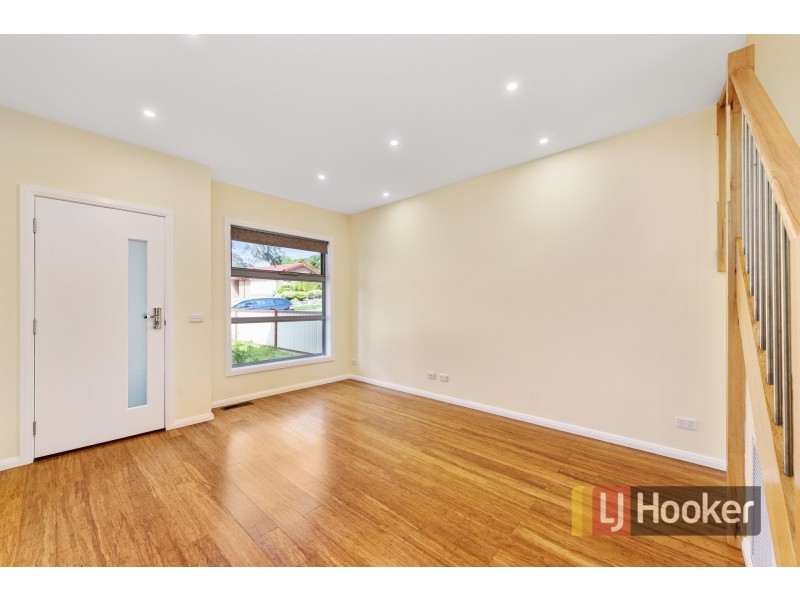 Unit 2./16 Oban Close, Endeavour Hills VIC 3802