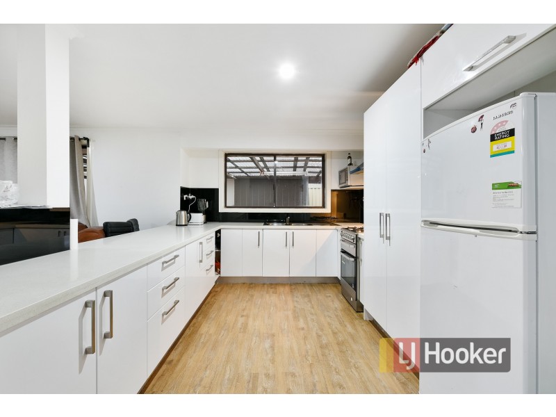 14 Wynette Close, Hampton Park VIC 3976