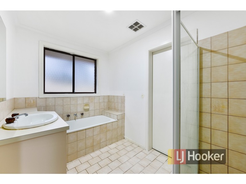 14 Wynette Close, Hampton Park VIC 3976