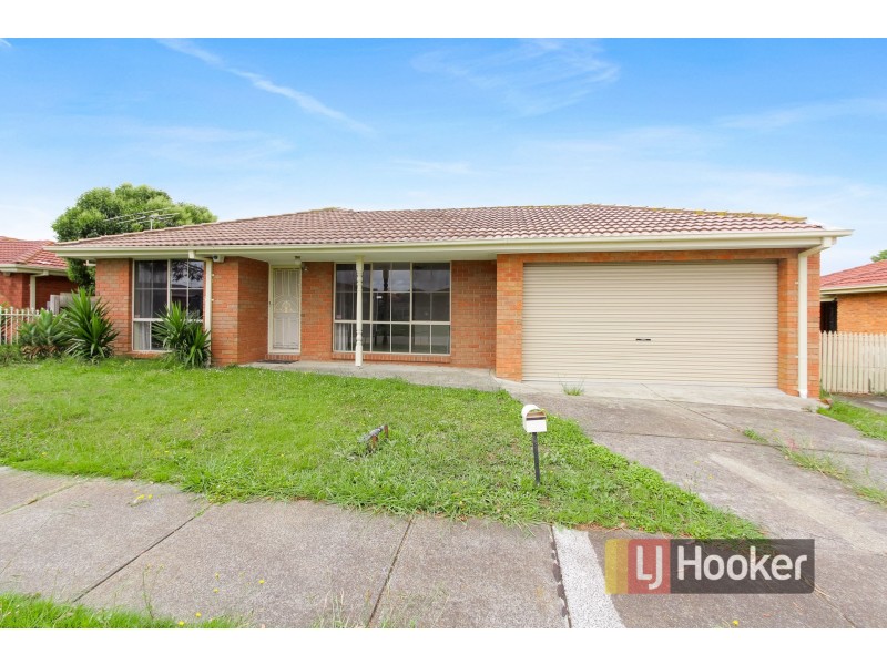 12 Montrose Way, Cranbourne West VIC 3977