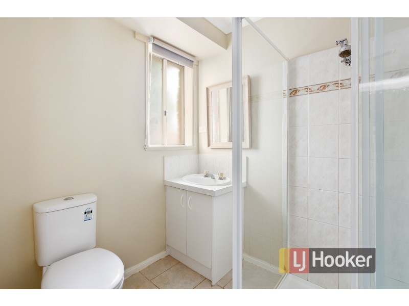 12 Montrose Way, Cranbourne West VIC 3977