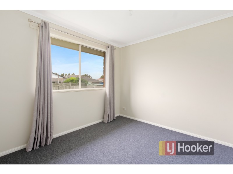 12 Montrose Way, Cranbourne West VIC 3977