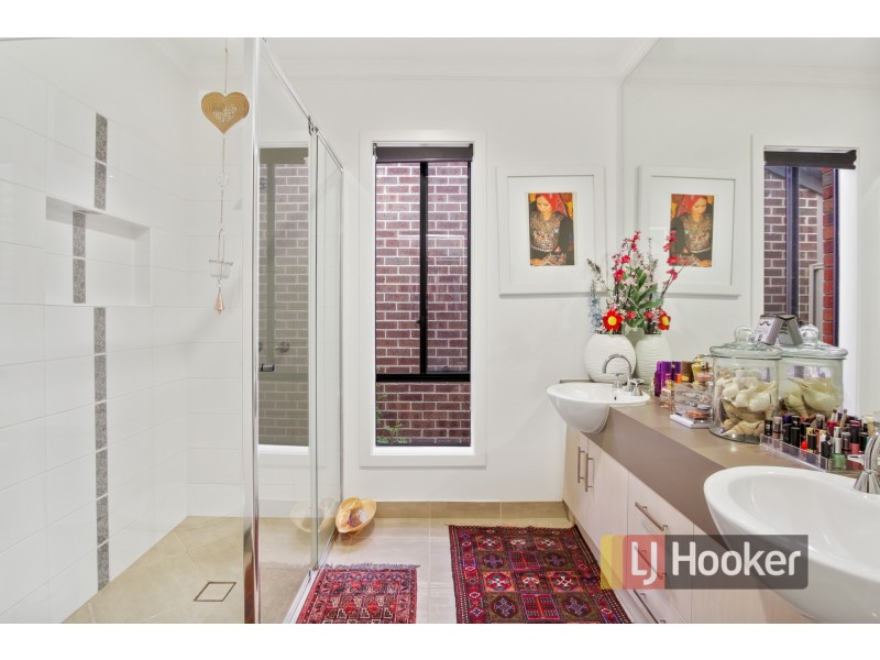 55 Villella Drive, Pakenham VIC 3810