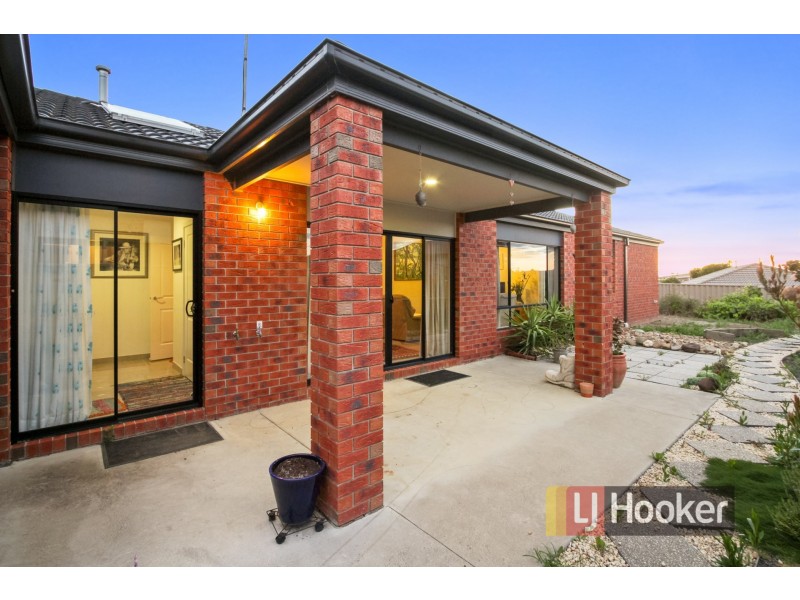 55 Villella Drive, Pakenham VIC 3810