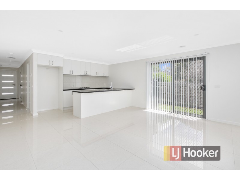 4/7 Bride Avenue, Hampton Park VIC 3976