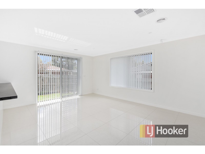 4/7 Bride Avenue, Hampton Park VIC 3976