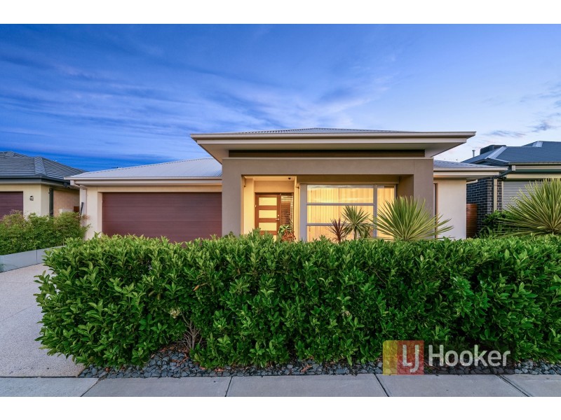 7 Lipizzan Way, Clyde North VIC 3978