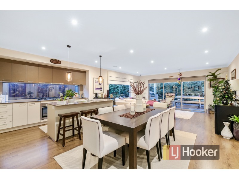 7 Lipizzan Way, Clyde North VIC 3978