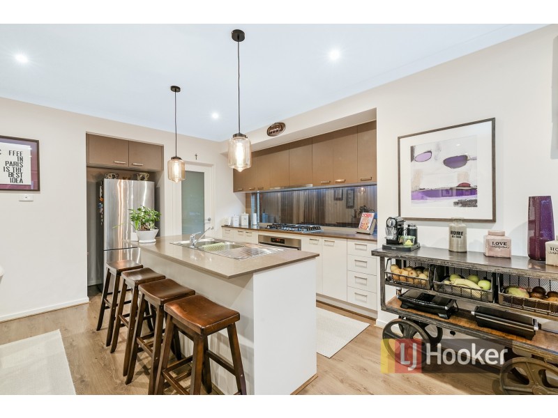 7 Lipizzan Way, Clyde North VIC 3978