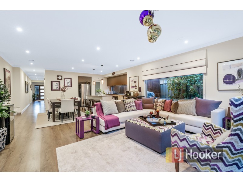 7 Lipizzan Way, Clyde North VIC 3978