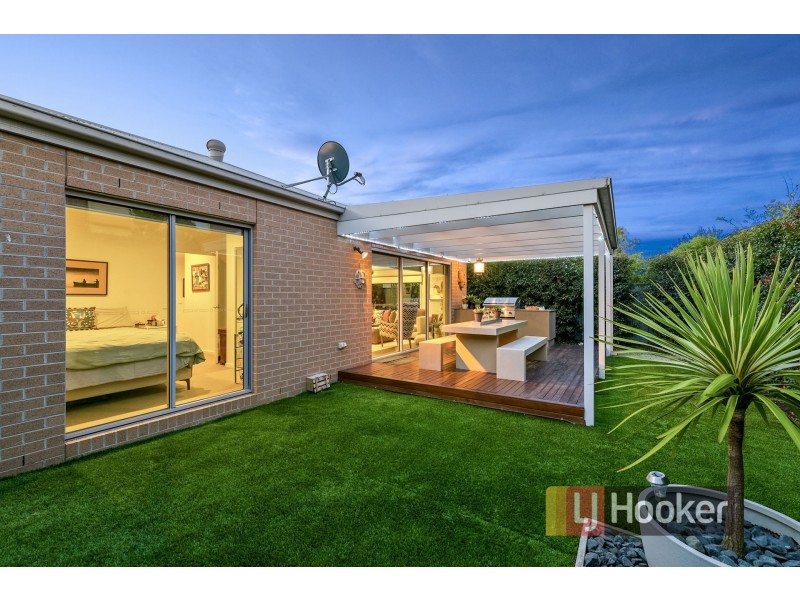 7 Lipizzan Way, Clyde North VIC 3978