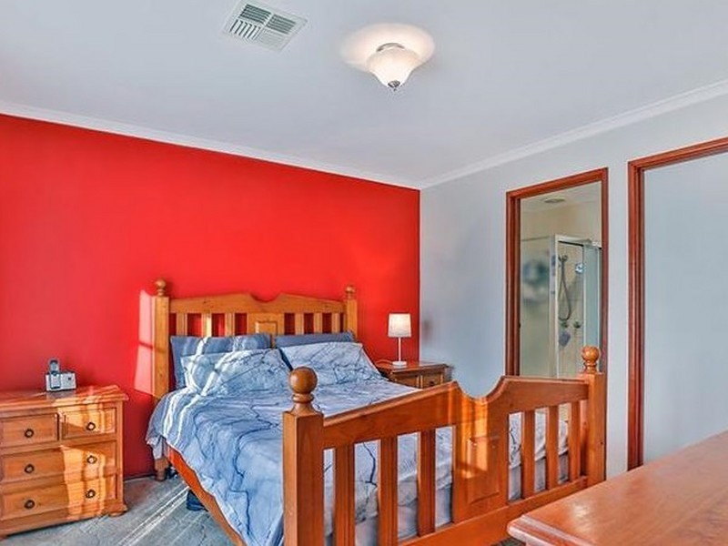 38 Henty Street, Pakenham VIC 3810