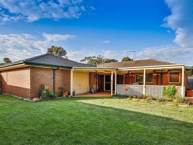 38 Henty Street, Pakenham VIC 3810