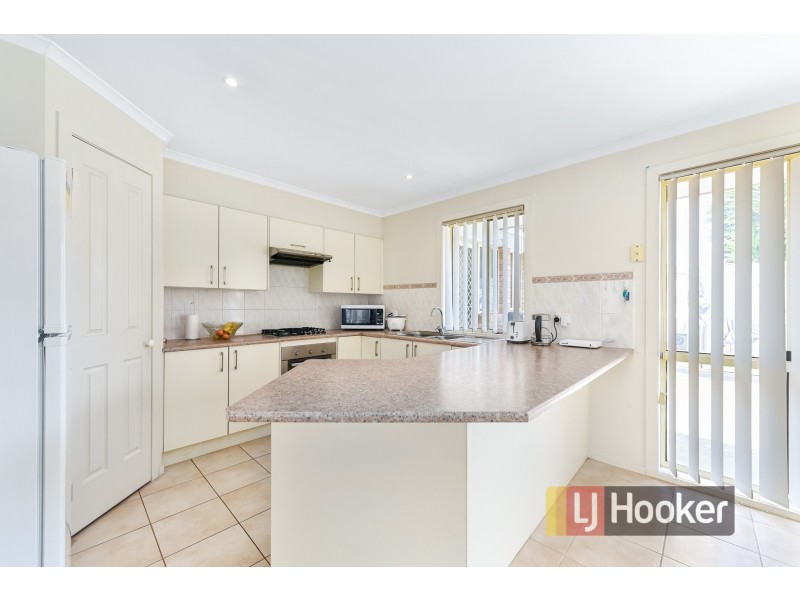 Unit 1/17 Linmac Court, Hampton Park VIC 3976