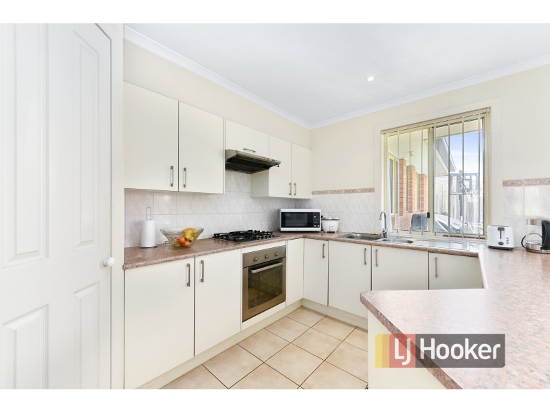 Unit 1/17 Linmac Court, Hampton Park VIC 3976
