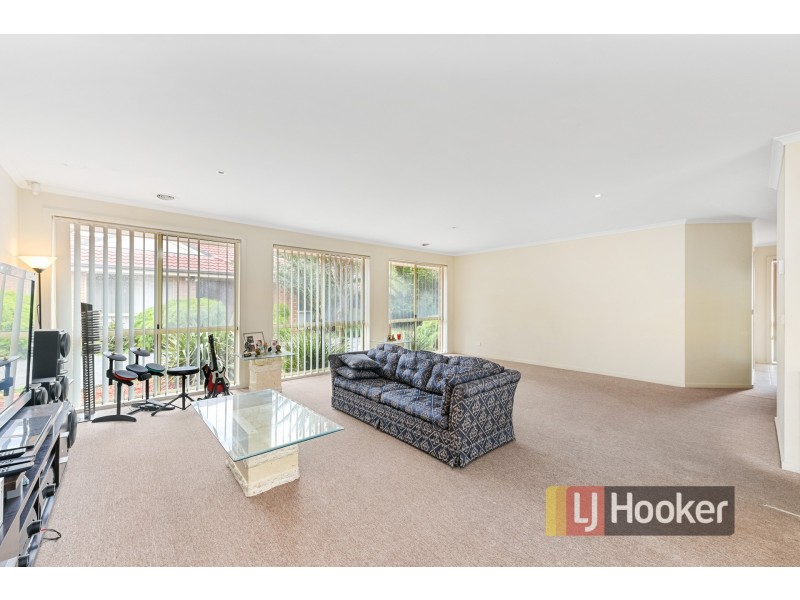 Unit 1/17 Linmac Court, Hampton Park VIC 3976