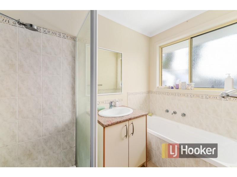 Unit 1/17 Linmac Court, Hampton Park VIC 3976