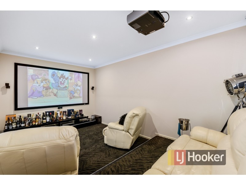 5 Boldrewood Place, Lynbrook VIC 3975