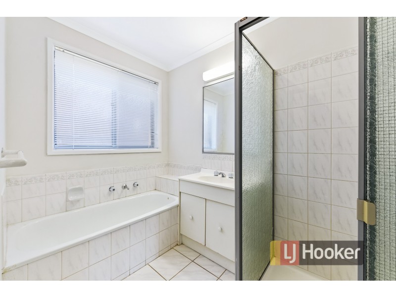 9 Sunset Place, Hampton Park VIC 3976