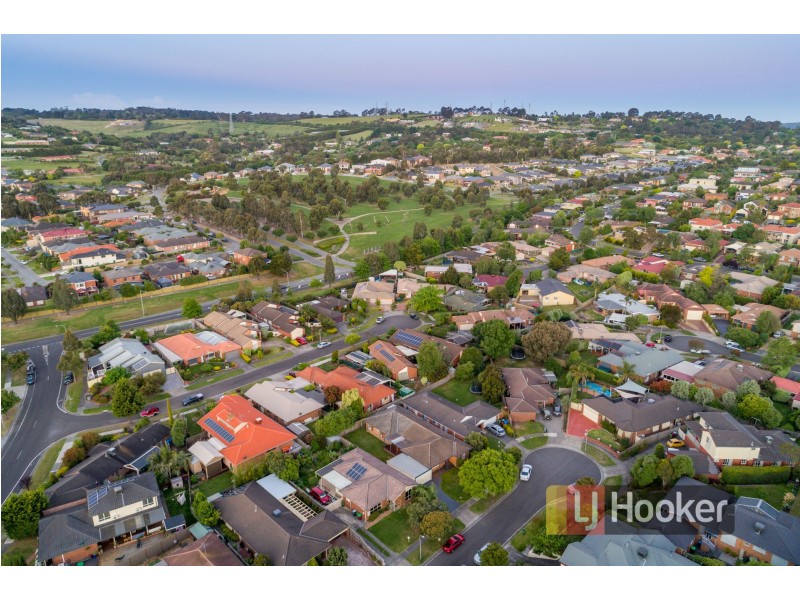 5. Pembroke Court, Berwick VIC 3806