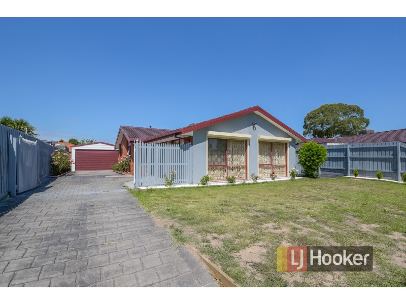 8 Hazeldean Court, Hampton Park VIC 3976