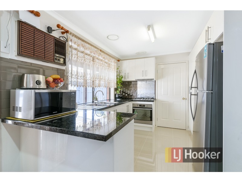 8 Hazeldean Court, Hampton Park VIC 3976