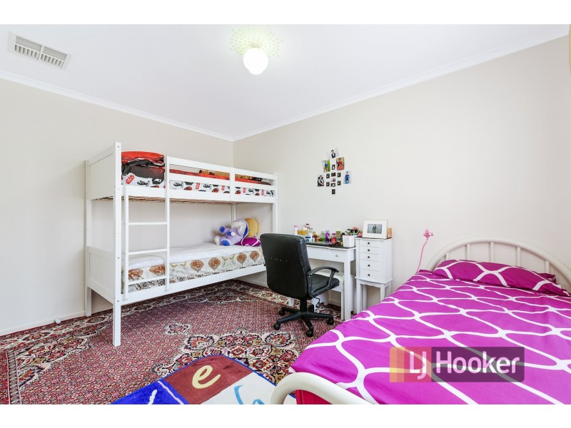 8 Hazeldean Court, Hampton Park VIC 3976