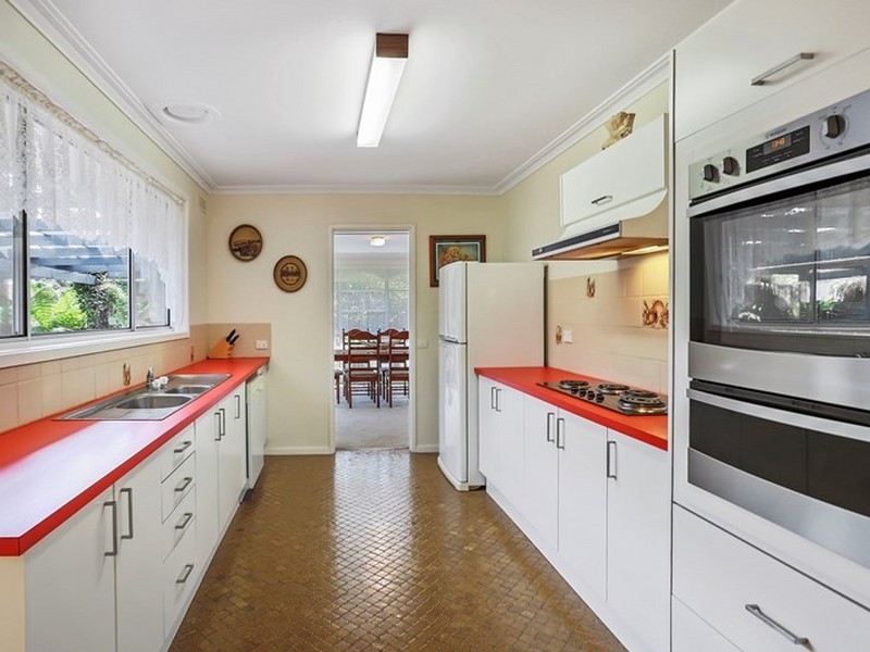 9 Oaktree Drive, Pakenham VIC 3810