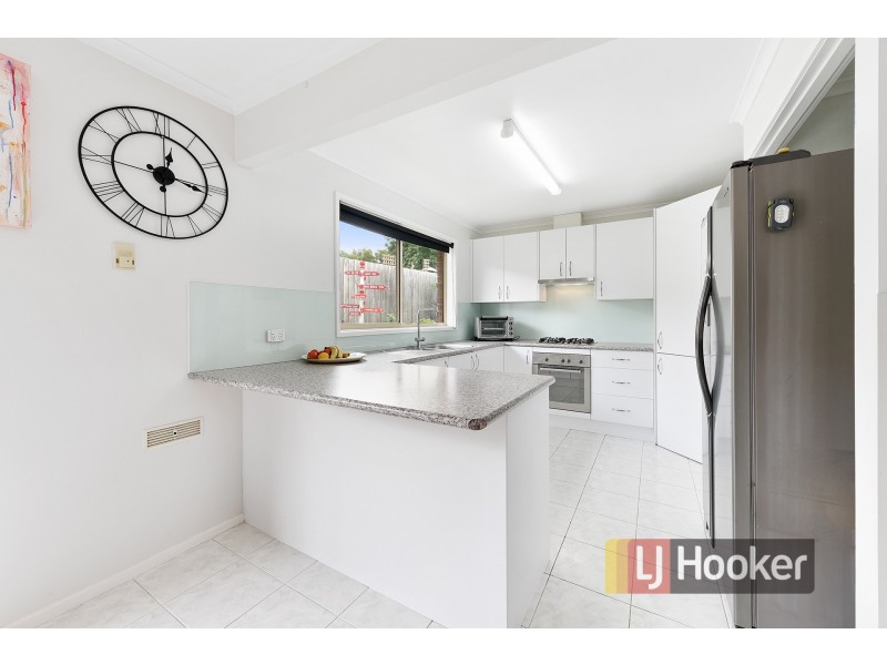 35 Warana Drive, Hampton Park VIC 3976
