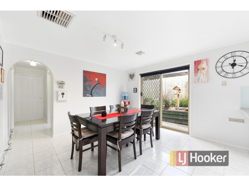 35 Warana Drive, Hampton Park VIC 3976