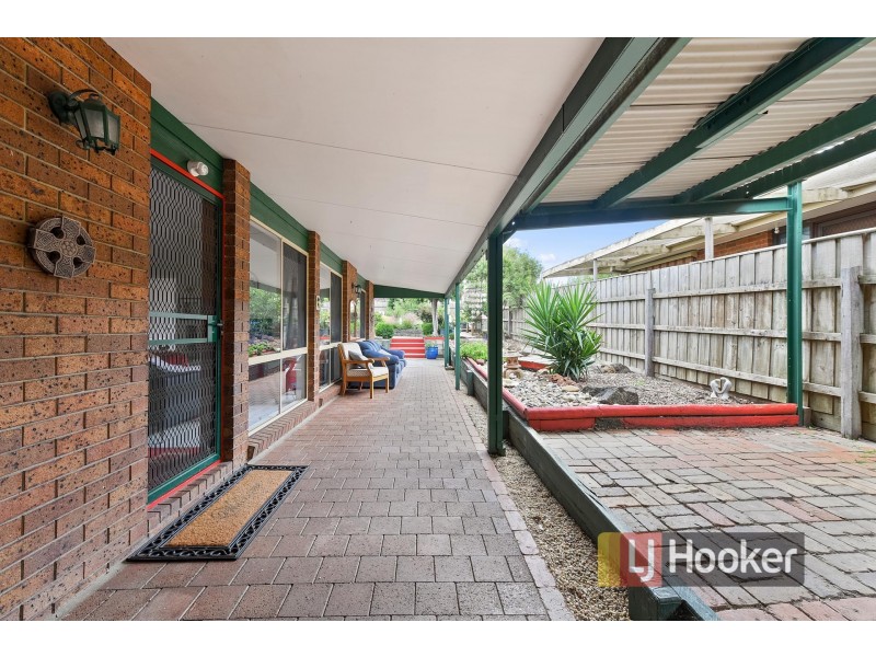35 Warana Drive, Hampton Park VIC 3976