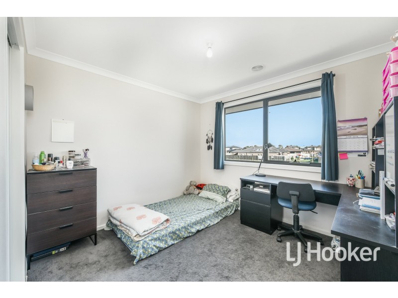 11a Plateau Crescent, Hampton Park VIC 3976