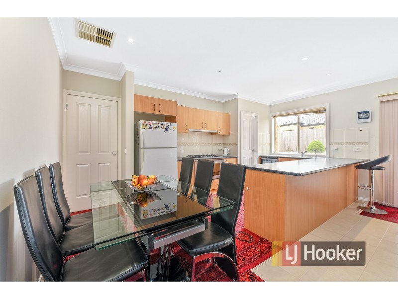 4 Trevino Way, Cranbourne North VIC 3977