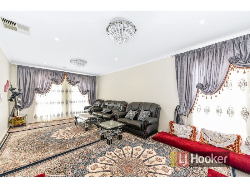 4 Trevino Way, Cranbourne North VIC 3977