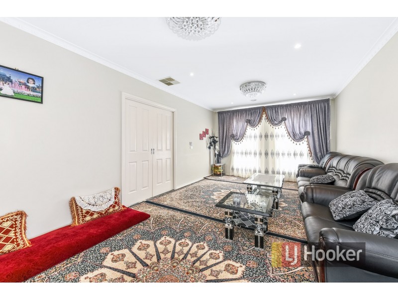 4 Trevino Way, Cranbourne North VIC 3977