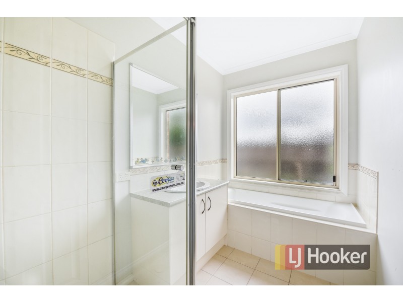 4 Trevino Way, Cranbourne North VIC 3977