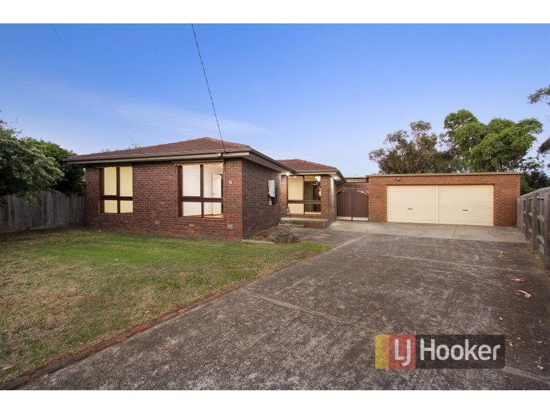 9 Lorraine Court, Hampton Park VIC 3976