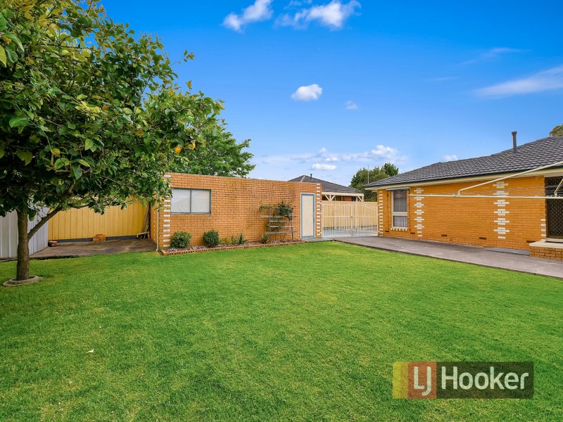 44 Girvan Circuit, Endeavour Hills VIC 3802