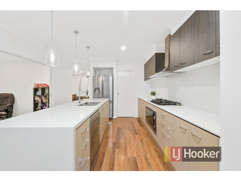 258 Casey Fields Boulevard, Cranbourne East VIC 3977