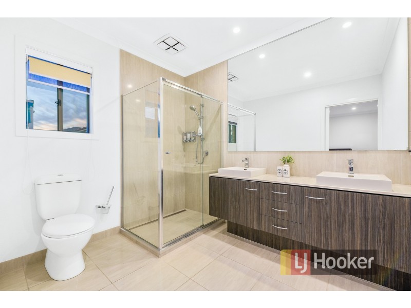 258 Casey Fields Boulevard, Cranbourne East VIC 3977