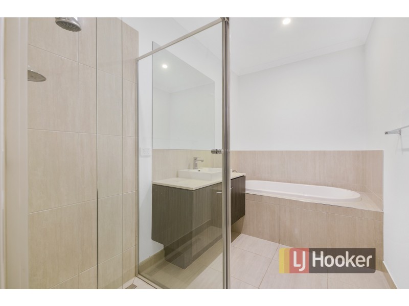 258 Casey Fields Boulevard, Cranbourne East VIC 3977