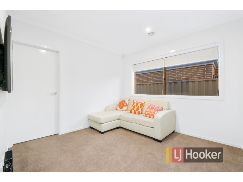 258 Casey Fields Boulevard, Cranbourne East VIC 3977