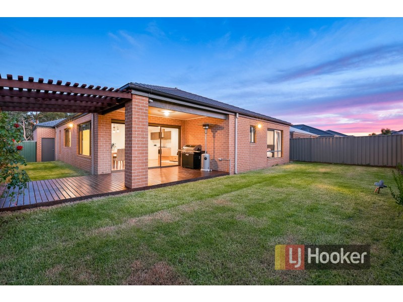 258 Casey Fields Boulevard, Cranbourne East VIC 3977