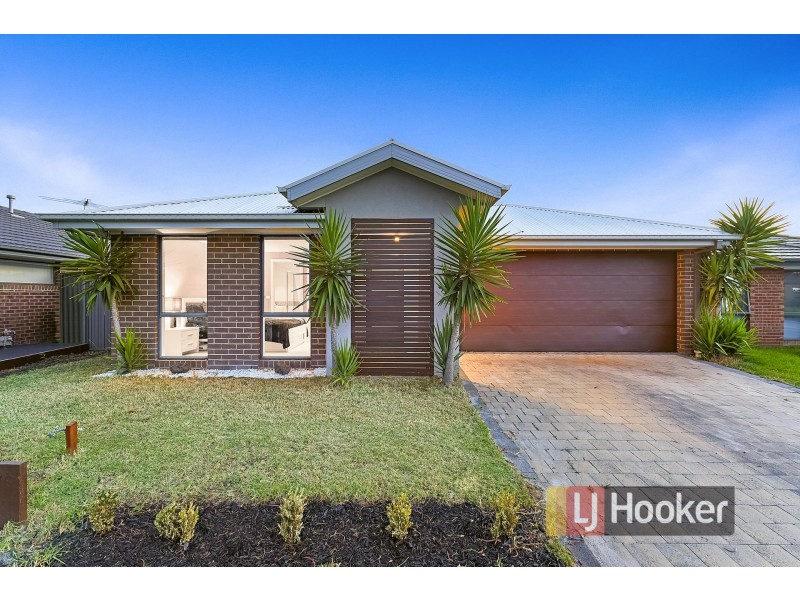 17 Seville Street, Pakenham VIC 3810